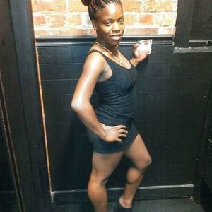 Meet your Posher, Leona